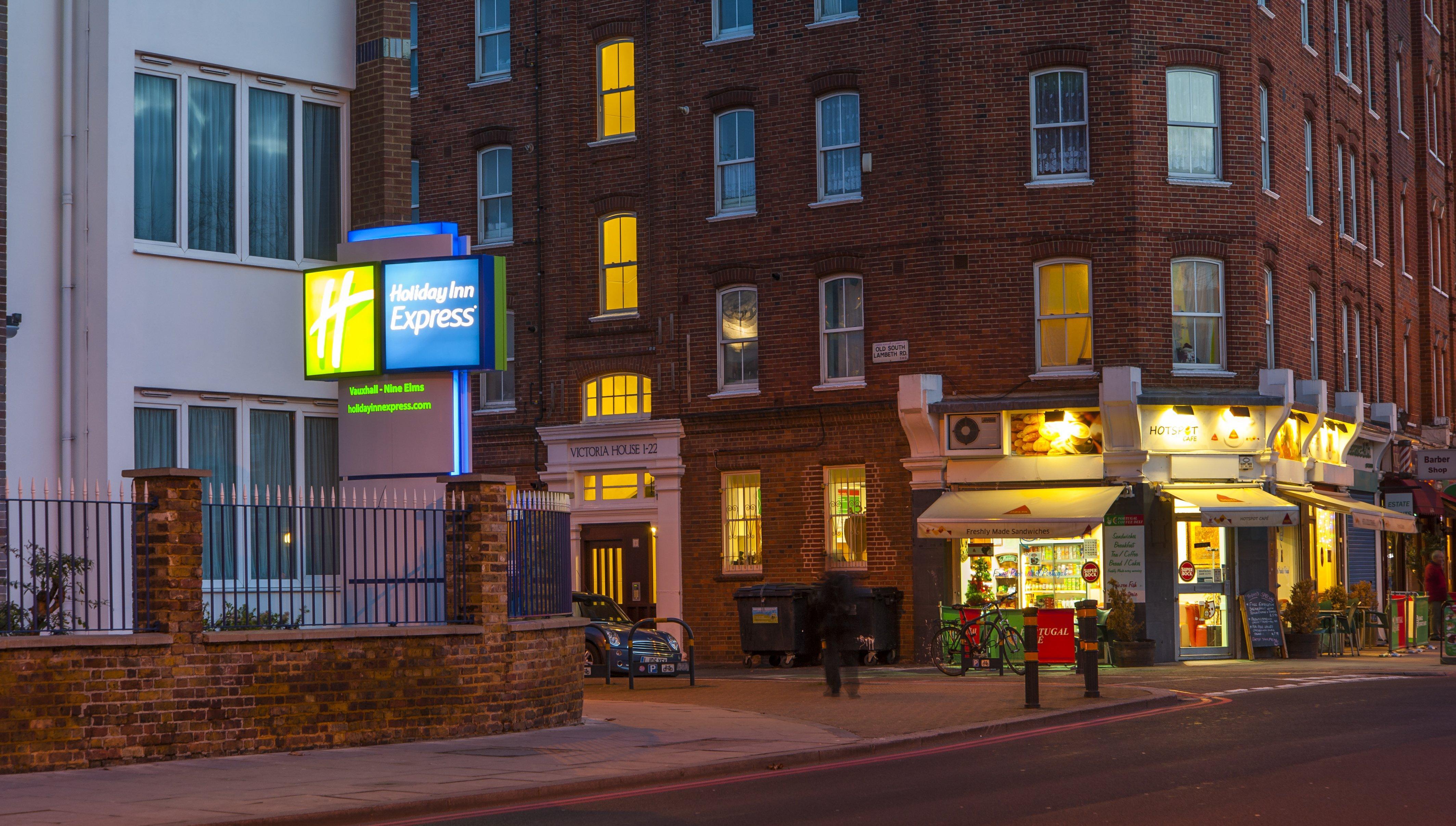 Holiday Inn Express London - Vauxhall Nine Elms Exterior foto